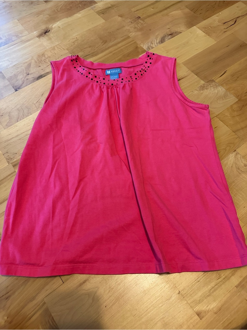 Koret Bright Pink Sleeveless Scoop Neck Top with Dot Trim